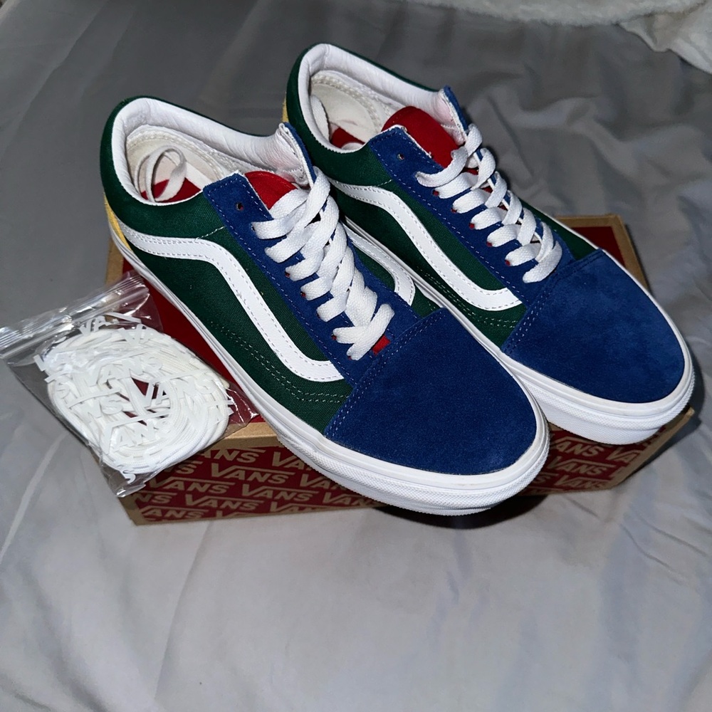 Vans yacht club sneakers